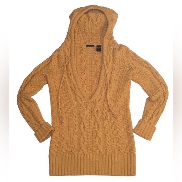 Victoria's Secret Moda International Mustard Cable Knit Sweater Small EUC - Picture 4 of 12